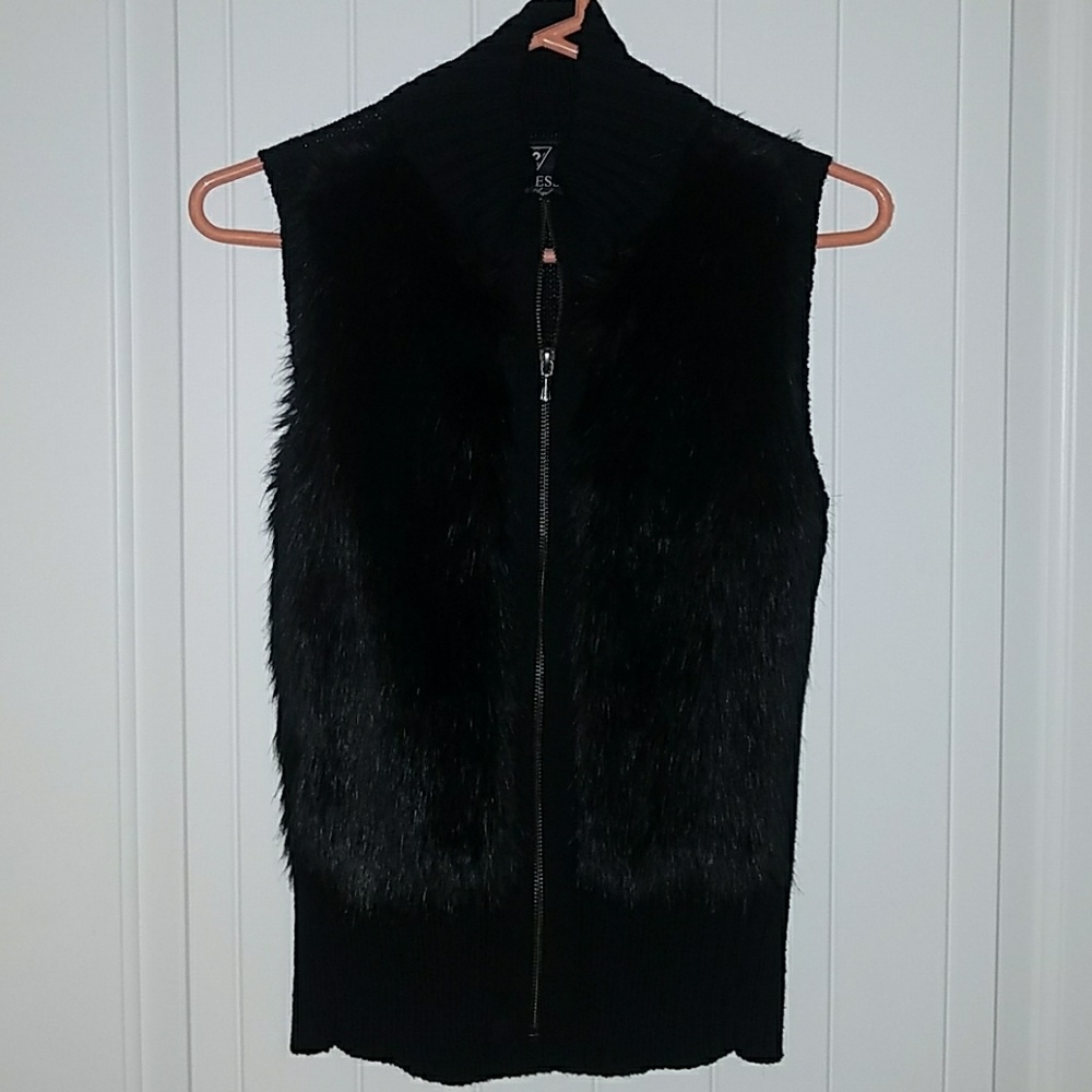 GUESS Faux fur and sweater vest
